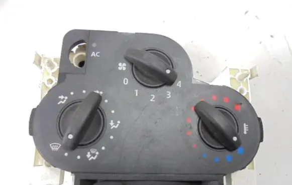Dacia Logan I Air conditioning/heating control unit 69577319
