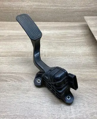 Toyota Prius (NHW20) Accelerator throttle pedal 7812047050 1988003200