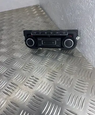 Volkswagen Golf VI Climate control unit 5K0907044ER 5HB00974660