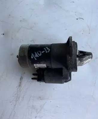 Opel Vivaro Starter motor 8200621305A