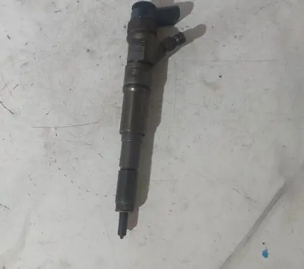BMW 5 E60 E61 Fuel injector 7794435