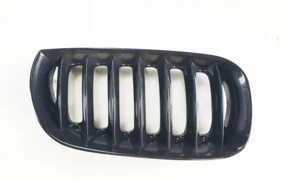 BMW X3 E83 Front bumper upper radiator grill