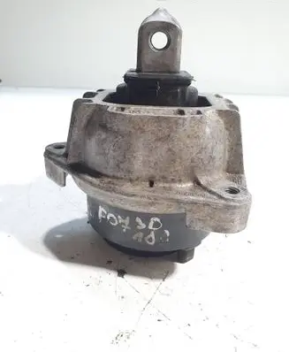 BMW 5 GT F07 Engine mount bracket G2038310