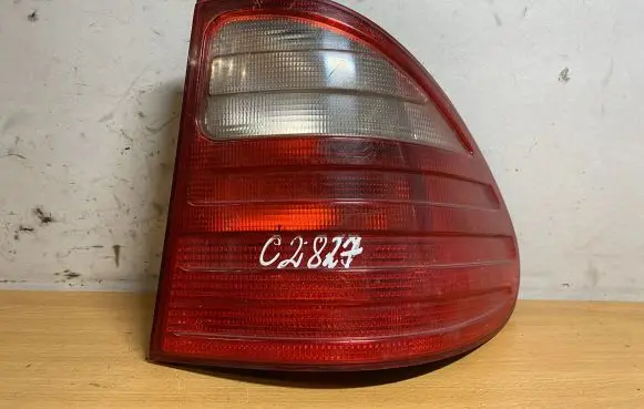 Mercedes-Benz E W210 Rear/tail lights A2108208864 C2827