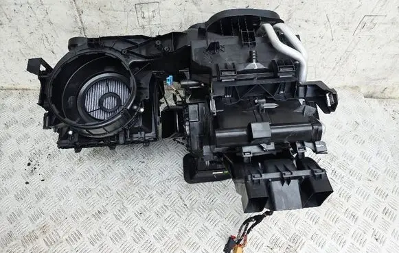 Volkswagen Atlas Interior heater climate box assembly 3CN819063A 3CN863143
