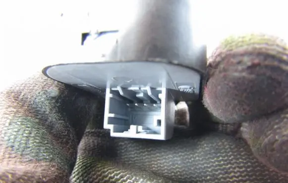 Wing mirror switch