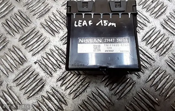 Nissan Leaf I (ZE0) Air conditioner control unit module 274473nf0a