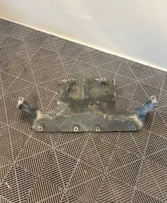 Porsche Cayenne (92A) Engine splash shield/under tray 7P0825285