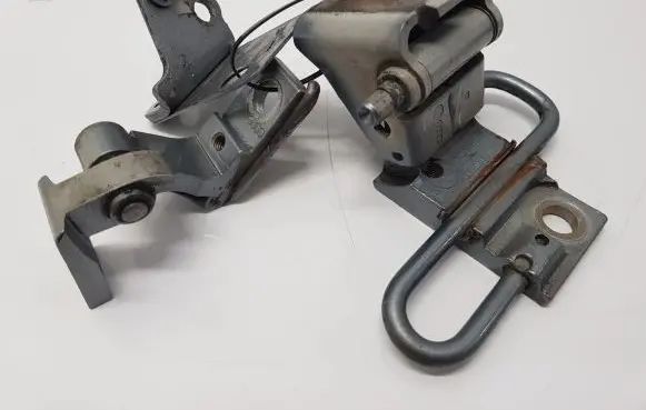 Audi A4 S4 B7 8E 8H Front door hinge set 8E0831411B