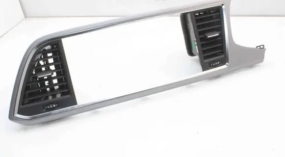 Seat Ateca Radio/GPS head unit trim 577820951