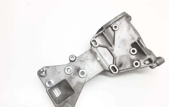 Volvo S60 Engine mounting bracket 31316673