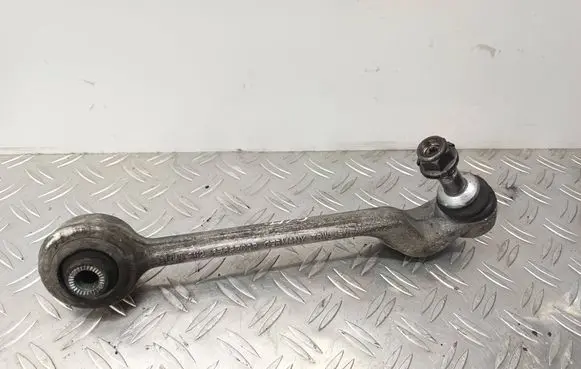 BMW 1 E81 E87 Front lower control arm/wishbone 6763700R