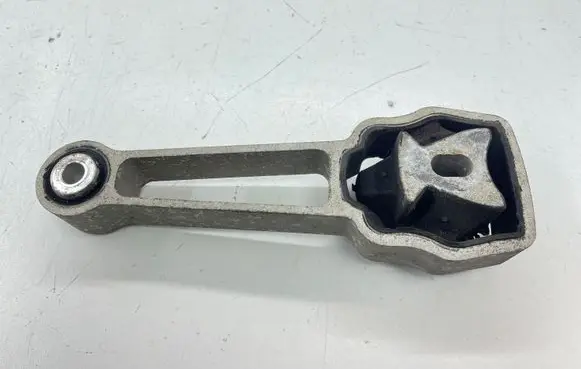 Ford S-MAX Engine mount bracket 6G926P082GC 30680474