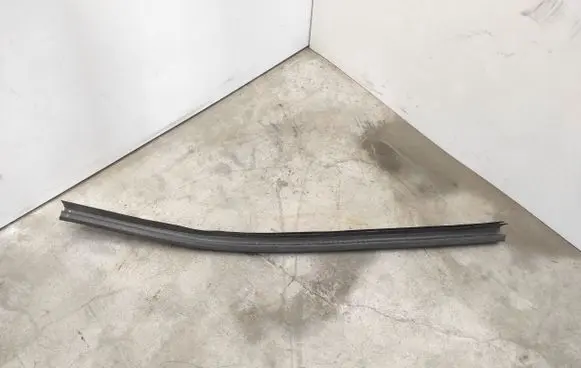 Audi Q4 Sportback e-tron Front door rubber seal 89A837479
