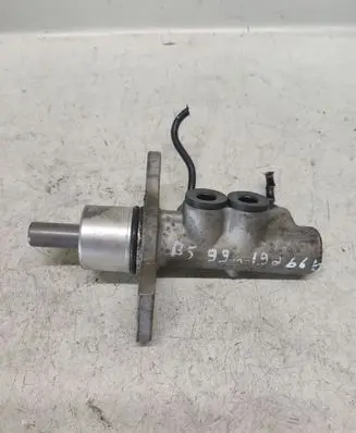 Volkswagen PASSAT B5 Master brake cylinder
