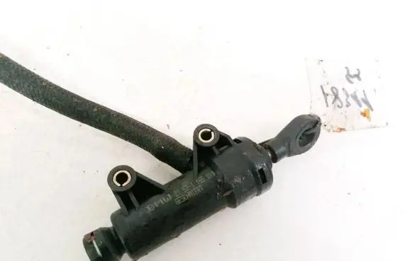 BMW 5 E39 Clutch master cylinder 21521165010