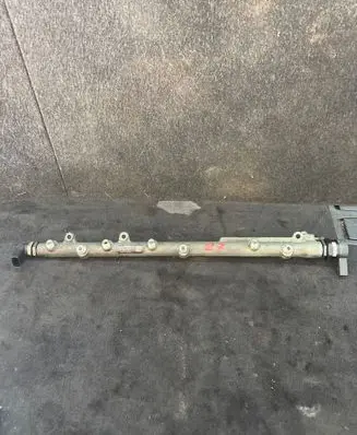 BMW 5 E60 E61 Fuel main line pipe 0445216015 7795514