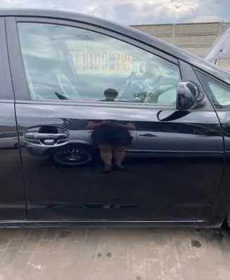 Toyota Prius (NHW20) Front door