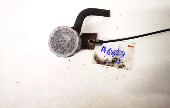 Brake fluid reservoir