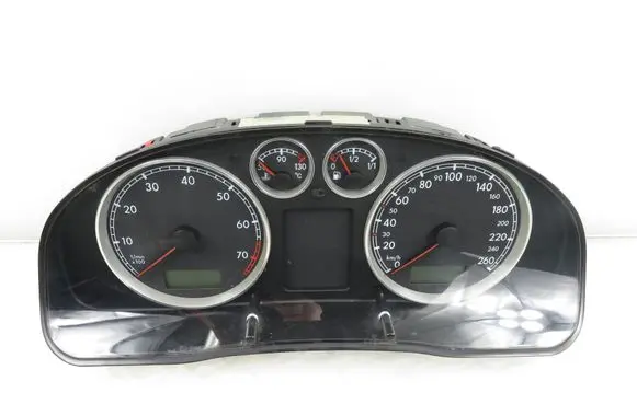 Volkswagen PASSAT B5.5 Speedometer (instrument cluster) 3B0920807