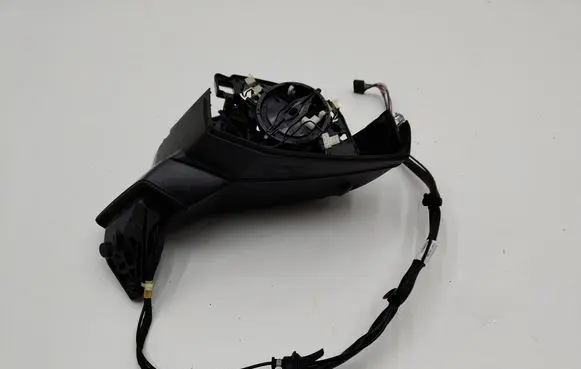 Audi Q7 4M Front door electric wing mirror 4M0857528