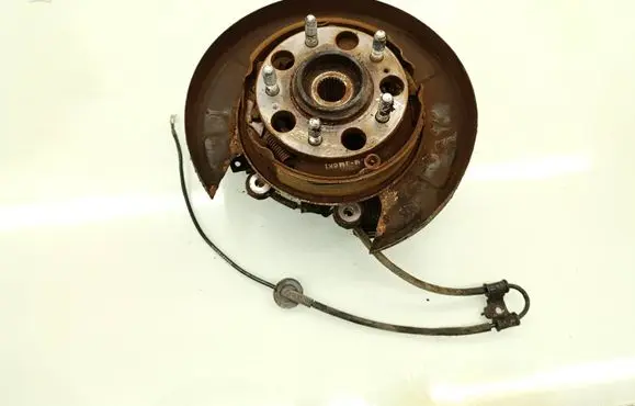 Hyundai Tucson JM Rear wheel hub 