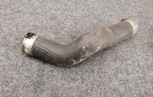 BMW 4 F32 F33 Intercooler hose/pipe 8513851 11618513851