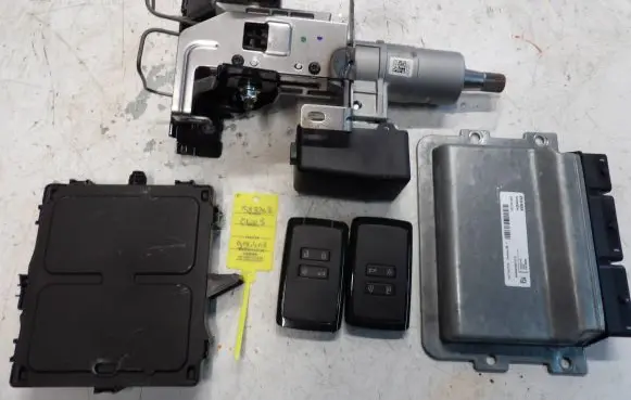 Renault Clio V Engine ECU kit and lock set 237100773V A2C38542500 AAA943367010
