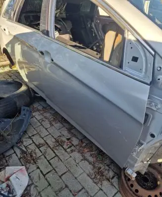 Hyundai i40 Front door