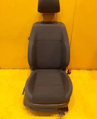 Volkswagen Amarok Front passenger seat 