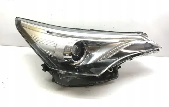 Toyota Avensis T270 Headlight/headlamp L861X