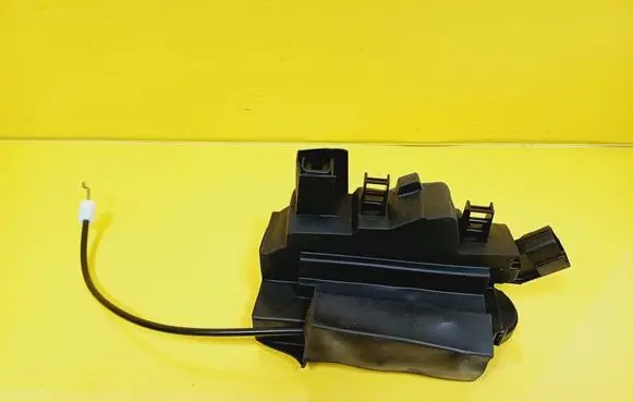 Fiat Croma Front door lock