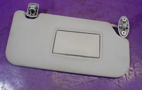 Sun visor