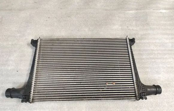 Audi Q7 4M Intercooler radiator ED668005 4M0094 4M0145805G