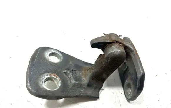 Land Rover Range Rover Sport L320 Front door lower hinge GDB780072