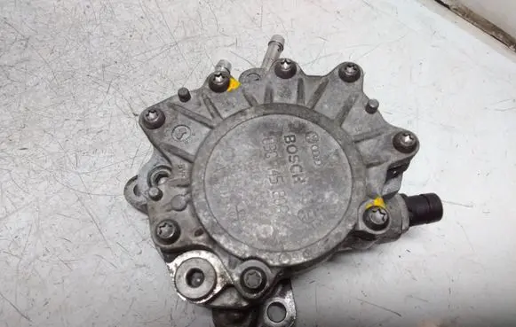 Audi A3 S3 8P Vacuum pump 03G145209