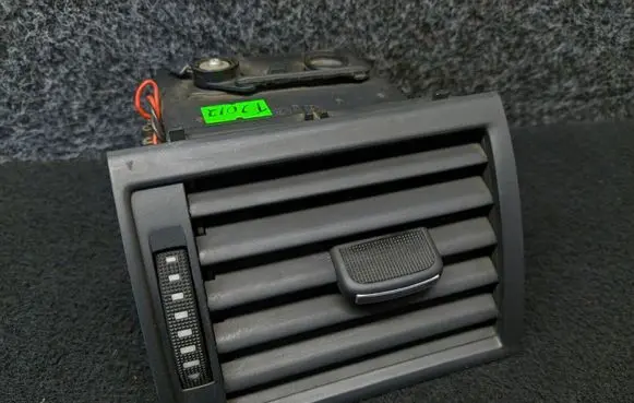 Audi A8 S8 D3 4E Dashboard side air vent grill/cover trim 4E0820951