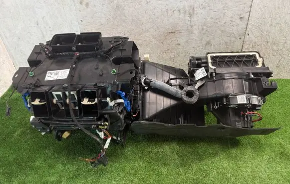 Porsche Macan (95B) Interior heater climate box assembly 8T1820005S 8T1820005 8T0820521F