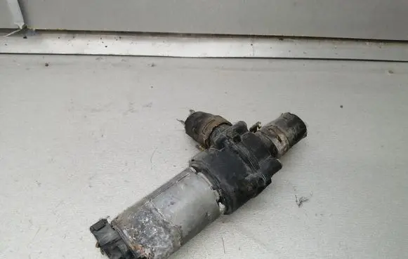 Mercedes-Benz CLK A208 C208 Electric auxiliary coolant/water pump