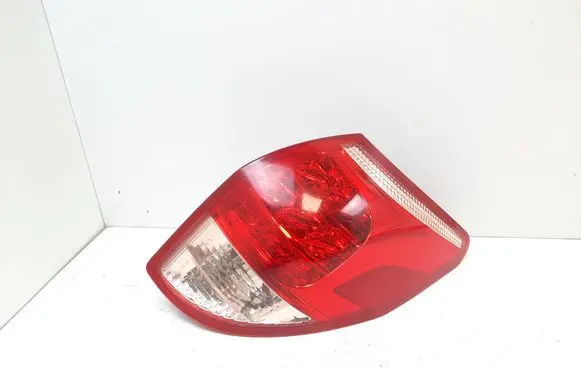 Toyota RAV 4 (XA30) Rear/tail lights 1090037