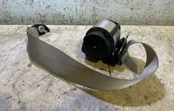 Chrysler Pacifica Third row seat belt P6EB031D2AE 6361236