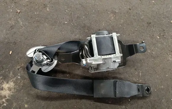 BMW X5 F15 Rear seatbelt 635230200A