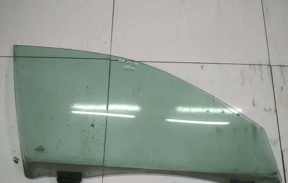 Audi A4 S4 B6 8E 8H Front door window glass four-door AS2