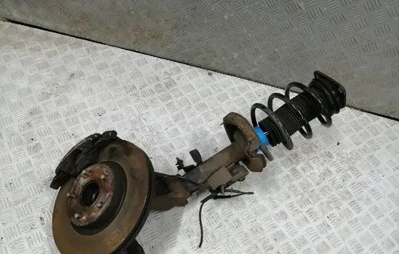 Front wheel hub spindle knuckle