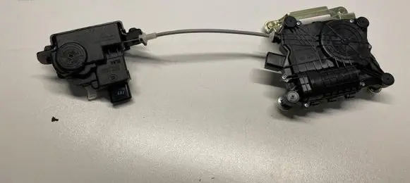Hyundai Tucson TL Tailgate/trunk/boot lock/catch/latch 81230D3100
