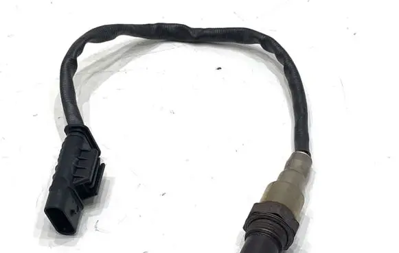 BMW 5 G30 G31 G38 Lambda probe sensor 8589665