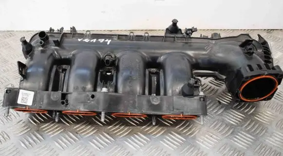 Mercedes-Benz GLA W156 Intake manifold A2701420115 A2700900737