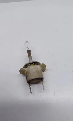 Honda FR-V Headlight/headlamp bulb 01800