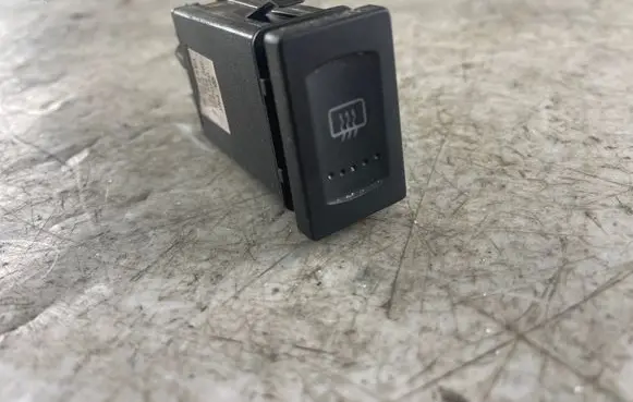 Volkswagen PASSAT B5.5 Windscreen/window heater switch 3b0959621d