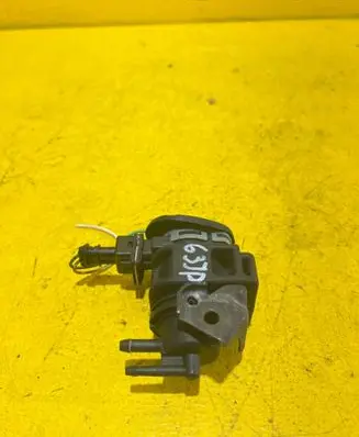 Renault Clio III Turbo solenoid valve 8200575400